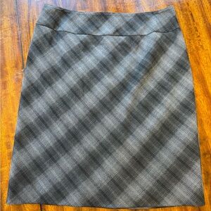 Anne Klein black and gray plaid pencil skirt women’s 8